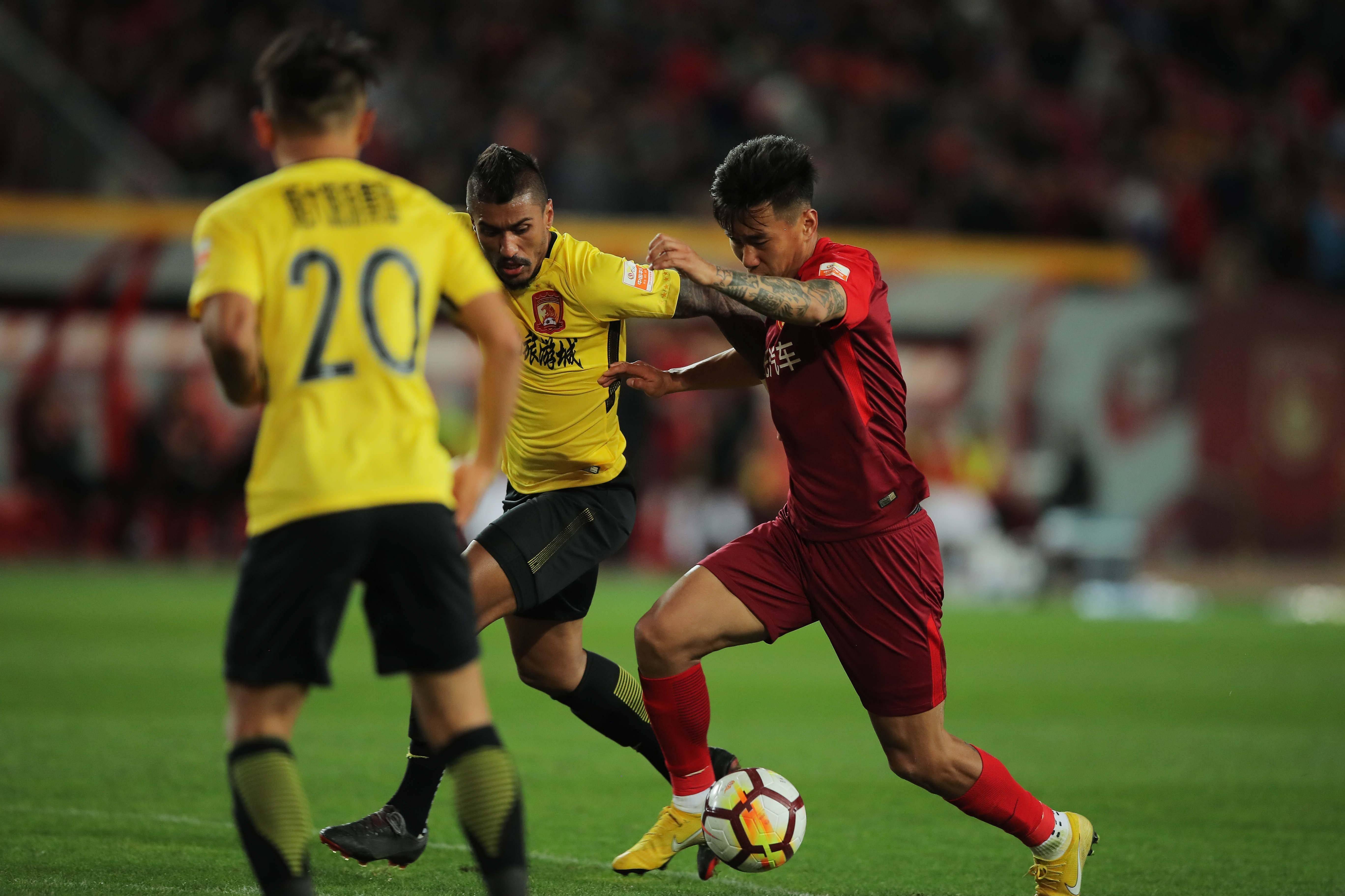 开云-冲刺阶段突围战来临,斯图加特围绕中超豪取连胜,赛场秩序良好,临场指挥获称赞的简单介绍