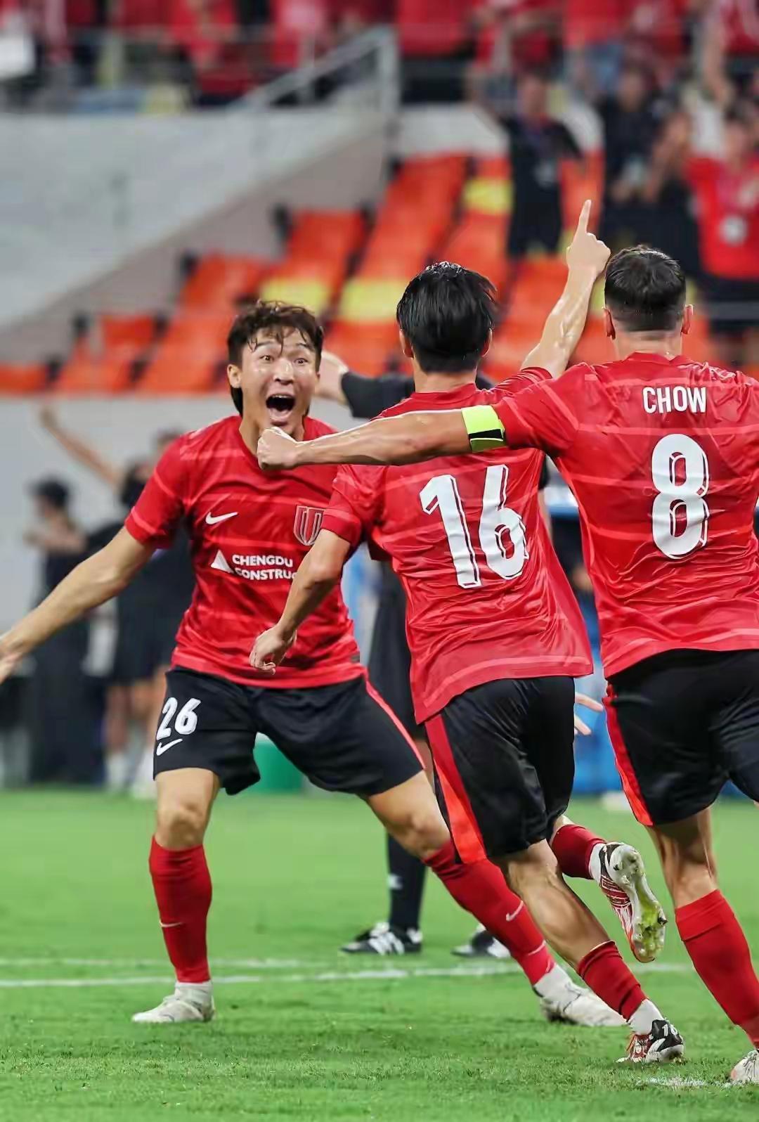 成都蓉城训练开放日，赛前主帅复盘引欢呼，欧篮联在即，年轻球员得到机会的简单介绍