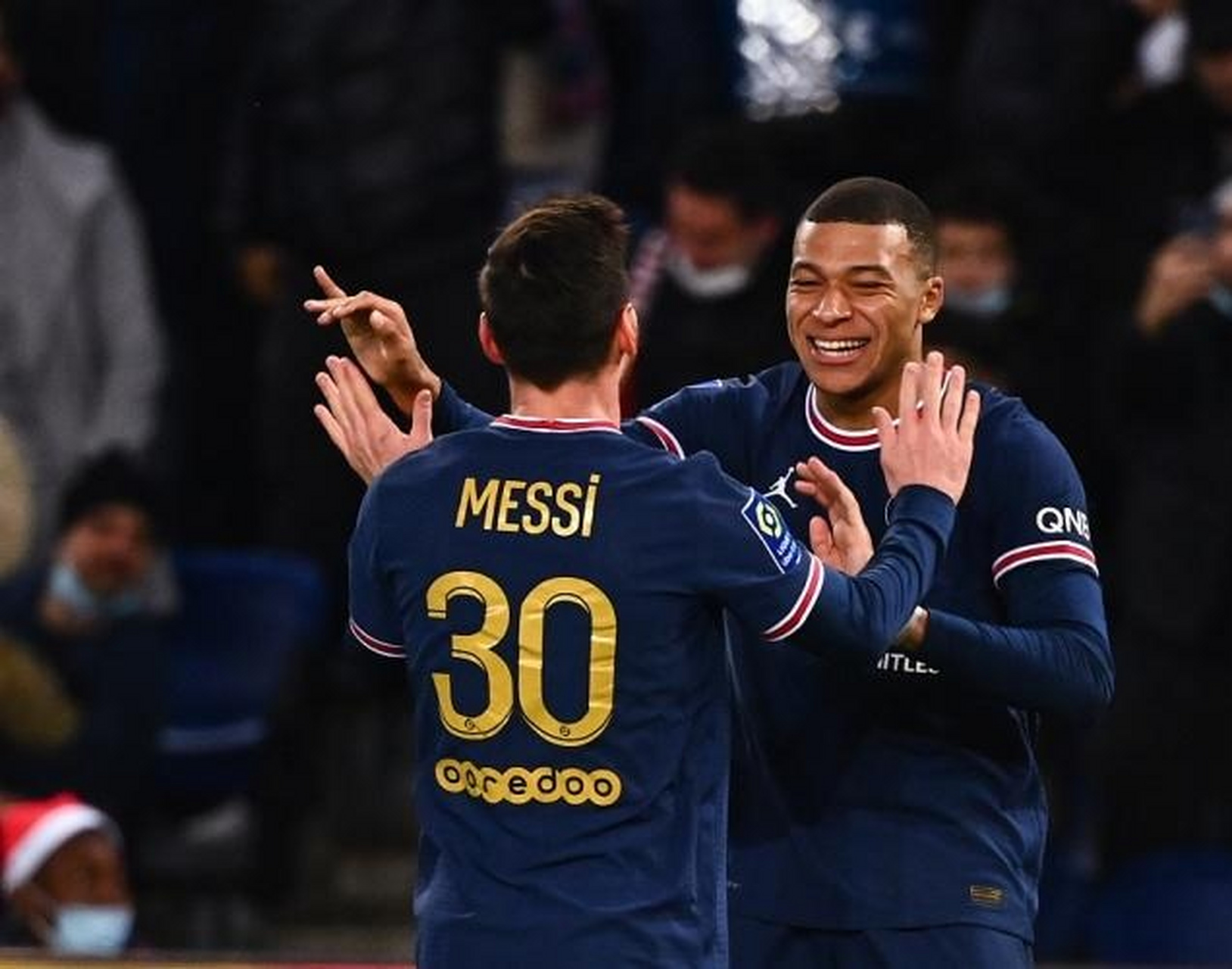 开云-法甲赛程吃紧;巴黎圣日耳曼冲刺阶段内部沟通;质疑声仍在;球探报告显示潜力的简单介绍