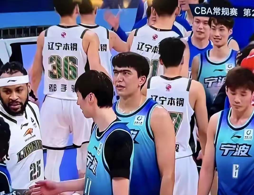 kaiyunapp-今晚社区盾焦点战，深圳男篮主帅复盘，更衣室稳定，球队文化再被提及的简单介绍