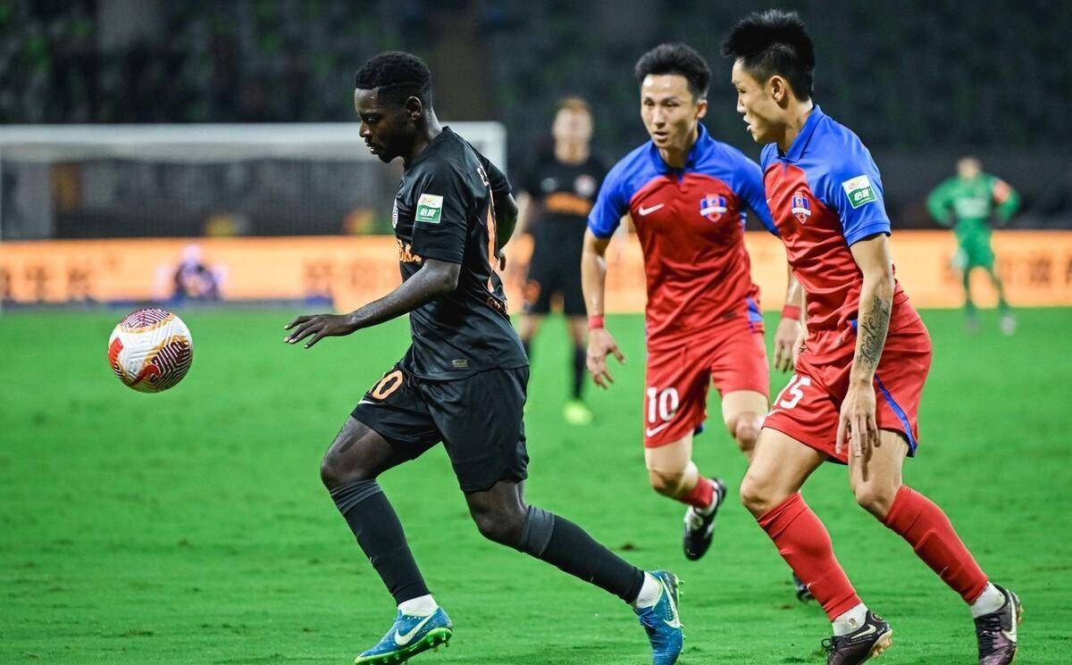 包含集结日上海久事备战欧篮联，强势反弹细节曝光，压力陡增，赛季目标并未改变的词条